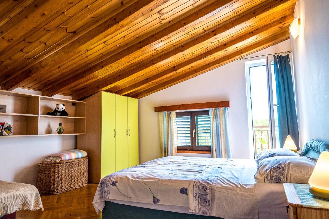 Apartmani Rosa Turanj Exterior foto